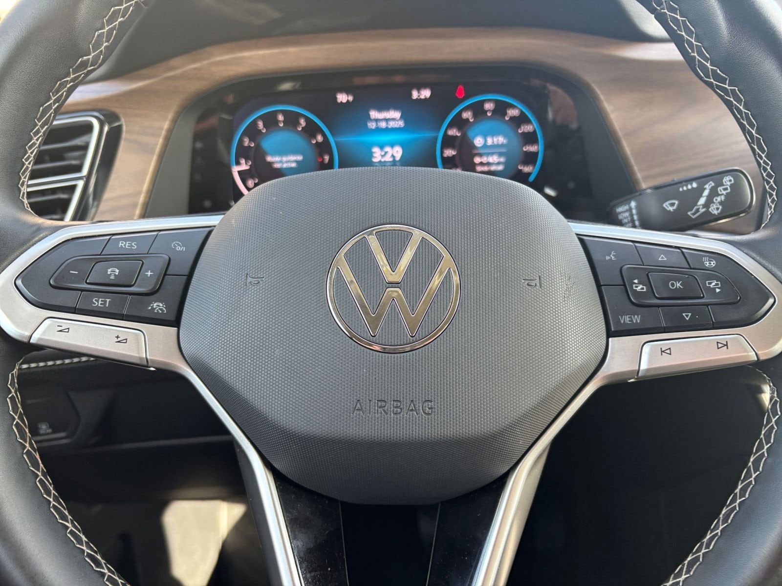 Thumbnail: 2025 Volkswagen Atlas - 30