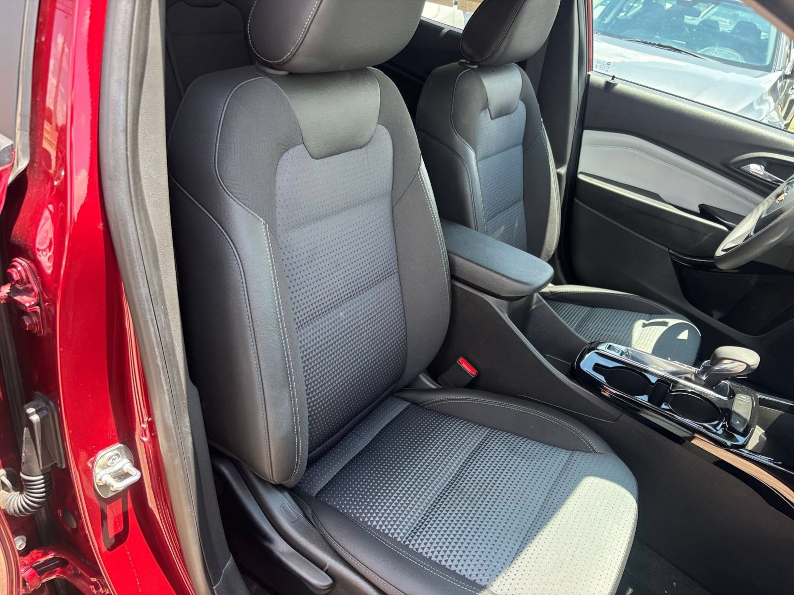 Thumbnail: 2025 Chevrolet Trax - 35