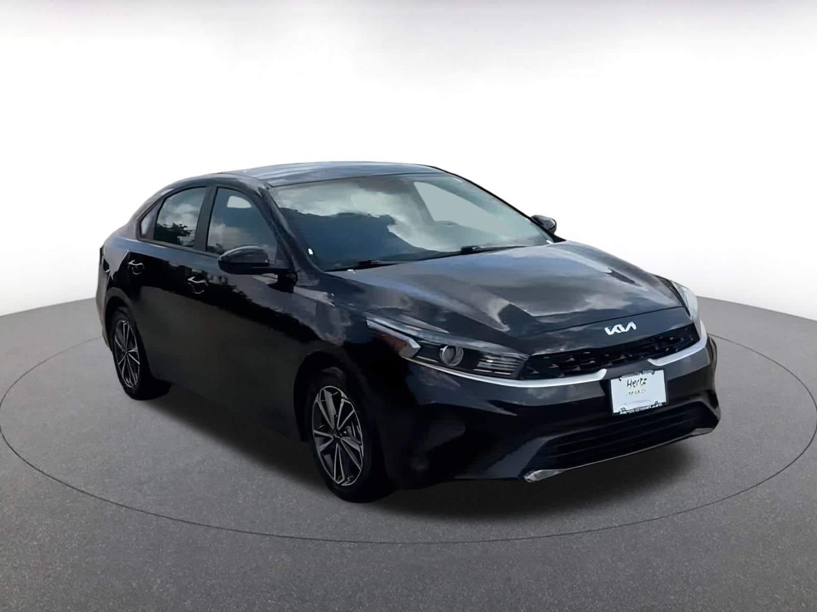 Thumbnail: 2024 Kia Forte - 3