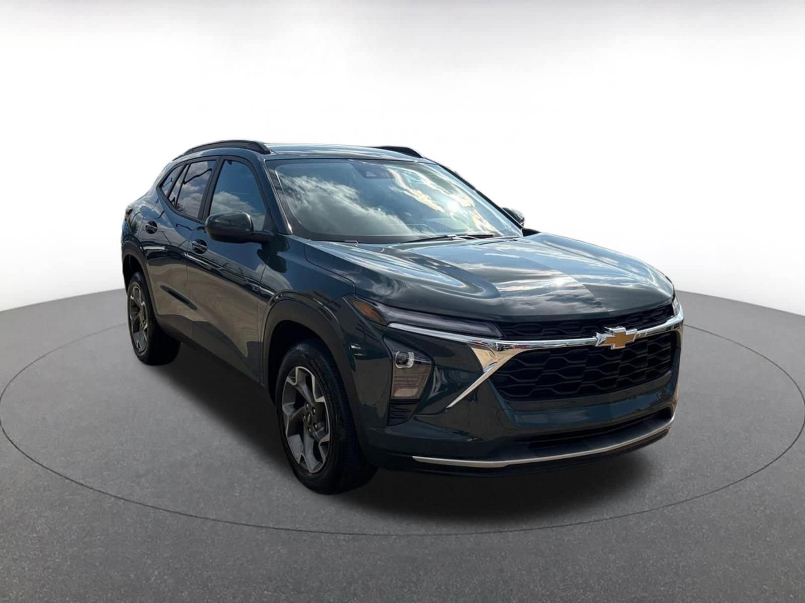 Thumbnail: 2025 Chevrolet Trax - 1