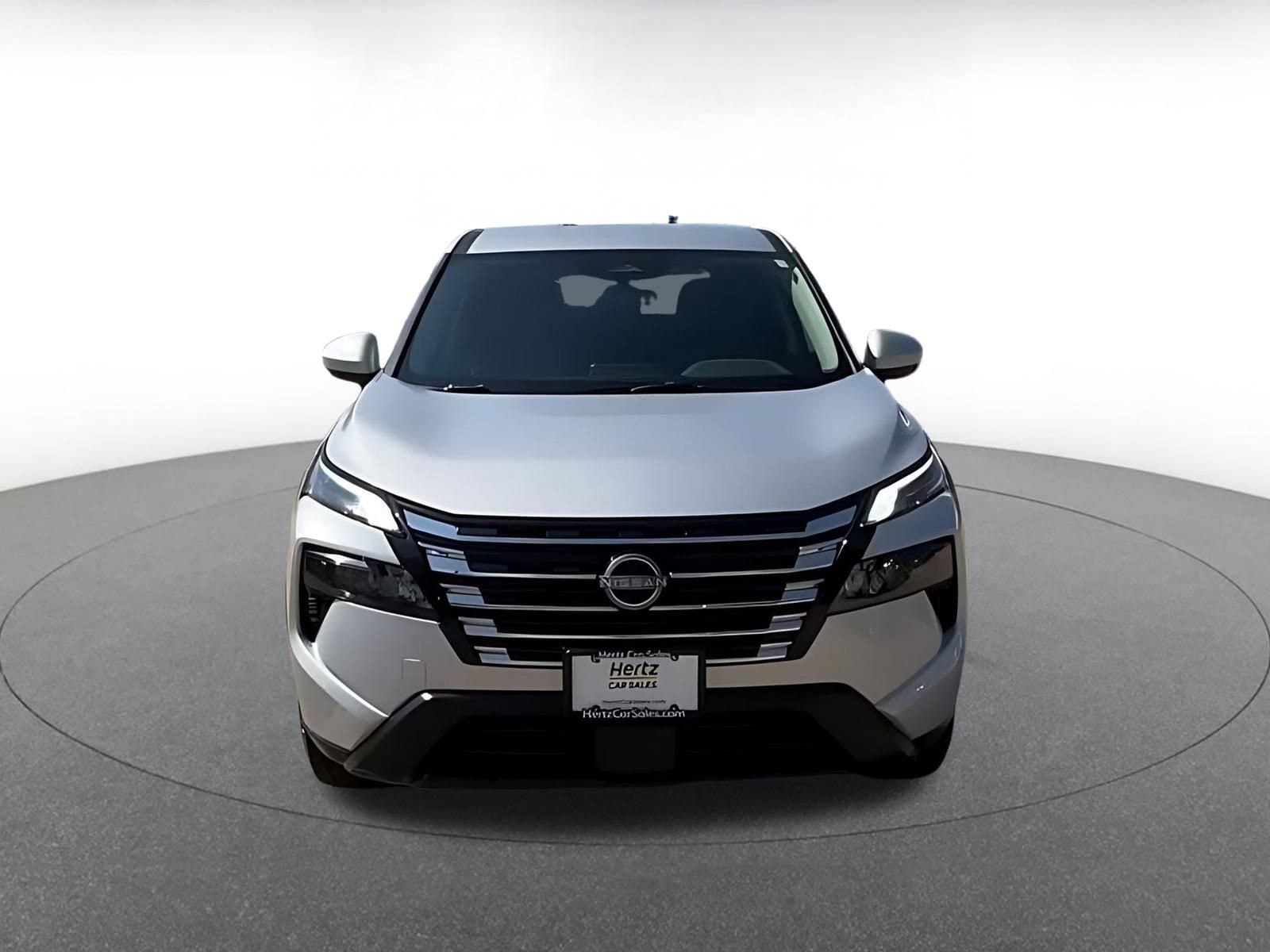 Thumbnail: 2025 Nissan Rogue - 4