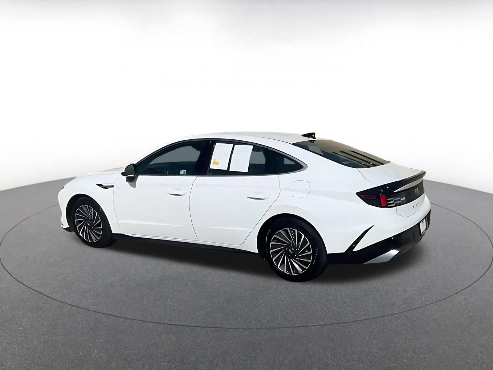 Thumbnail: 2025 Hyundai Sonata - 10