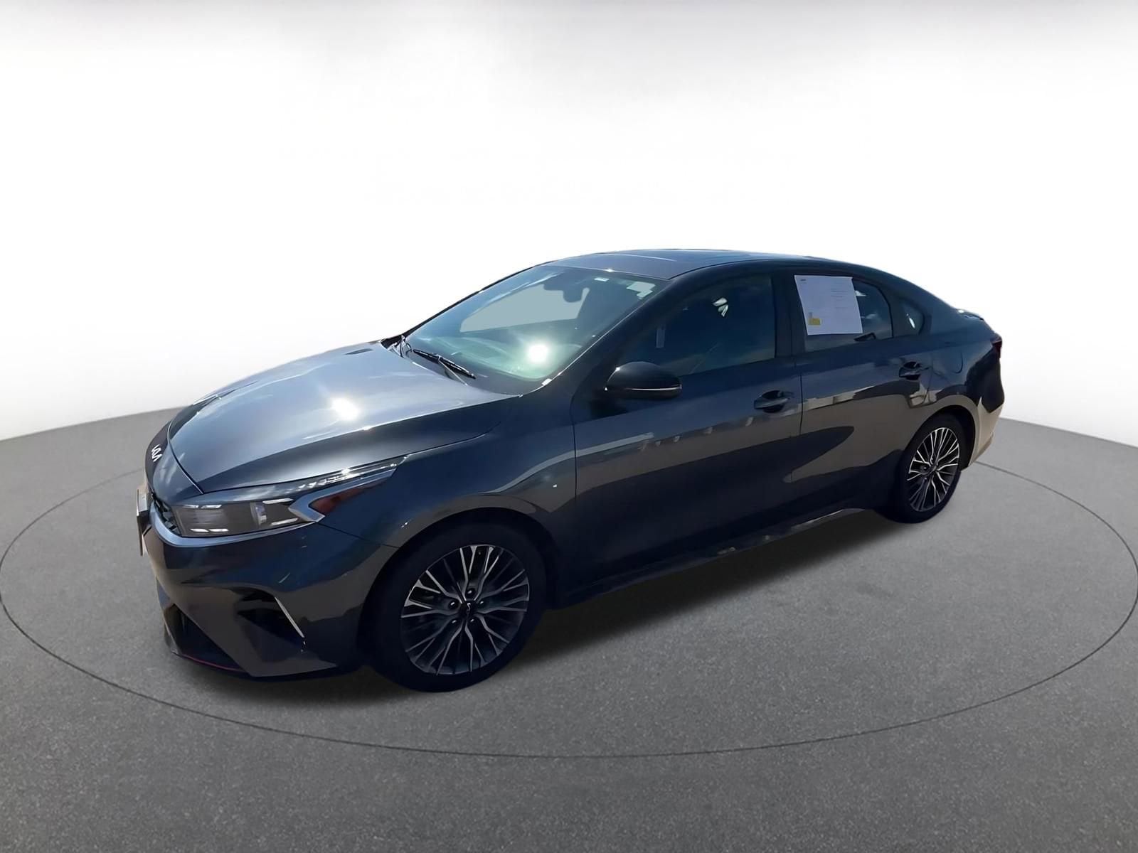 Thumbnail: 2023 Kia Forte - 8