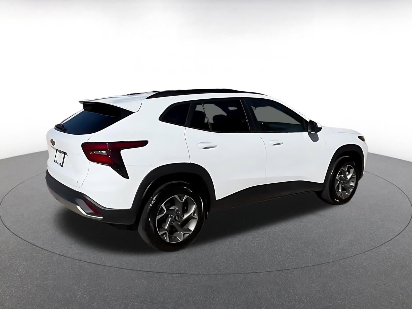 Thumbnail: 2025 Chevrolet Trax - 14