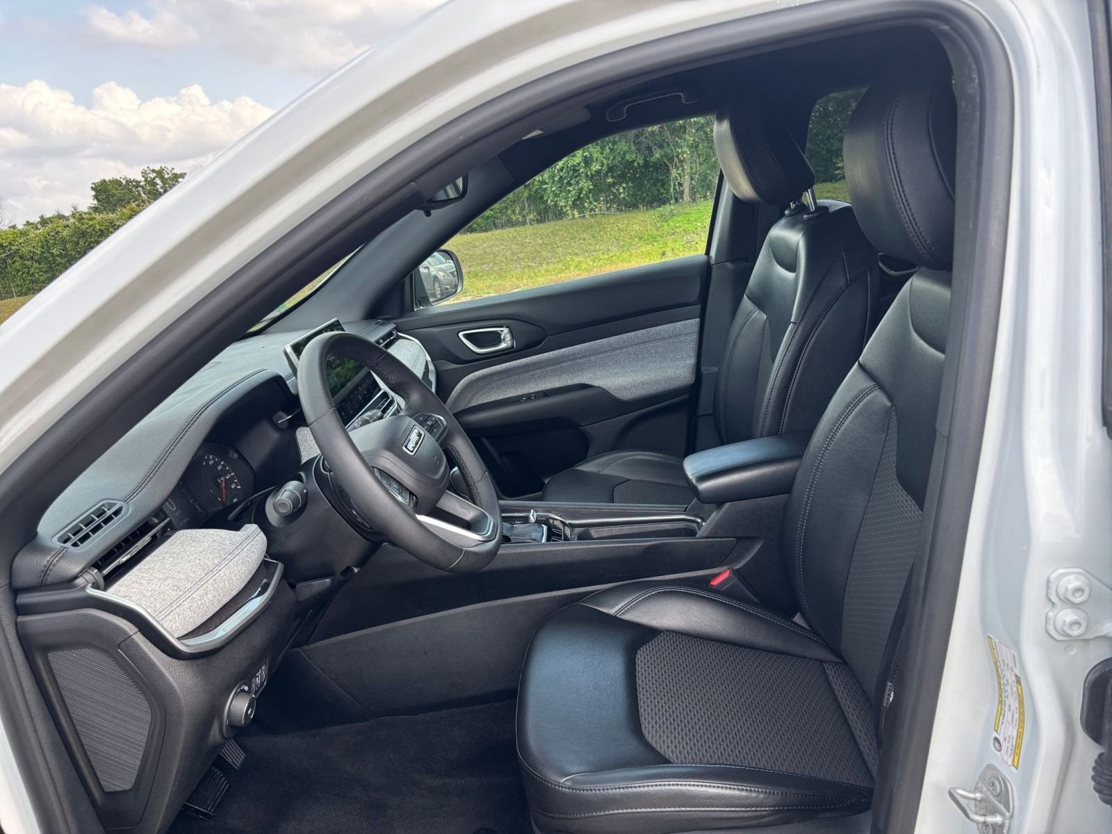 2023 Jeep Compass Latitude 21