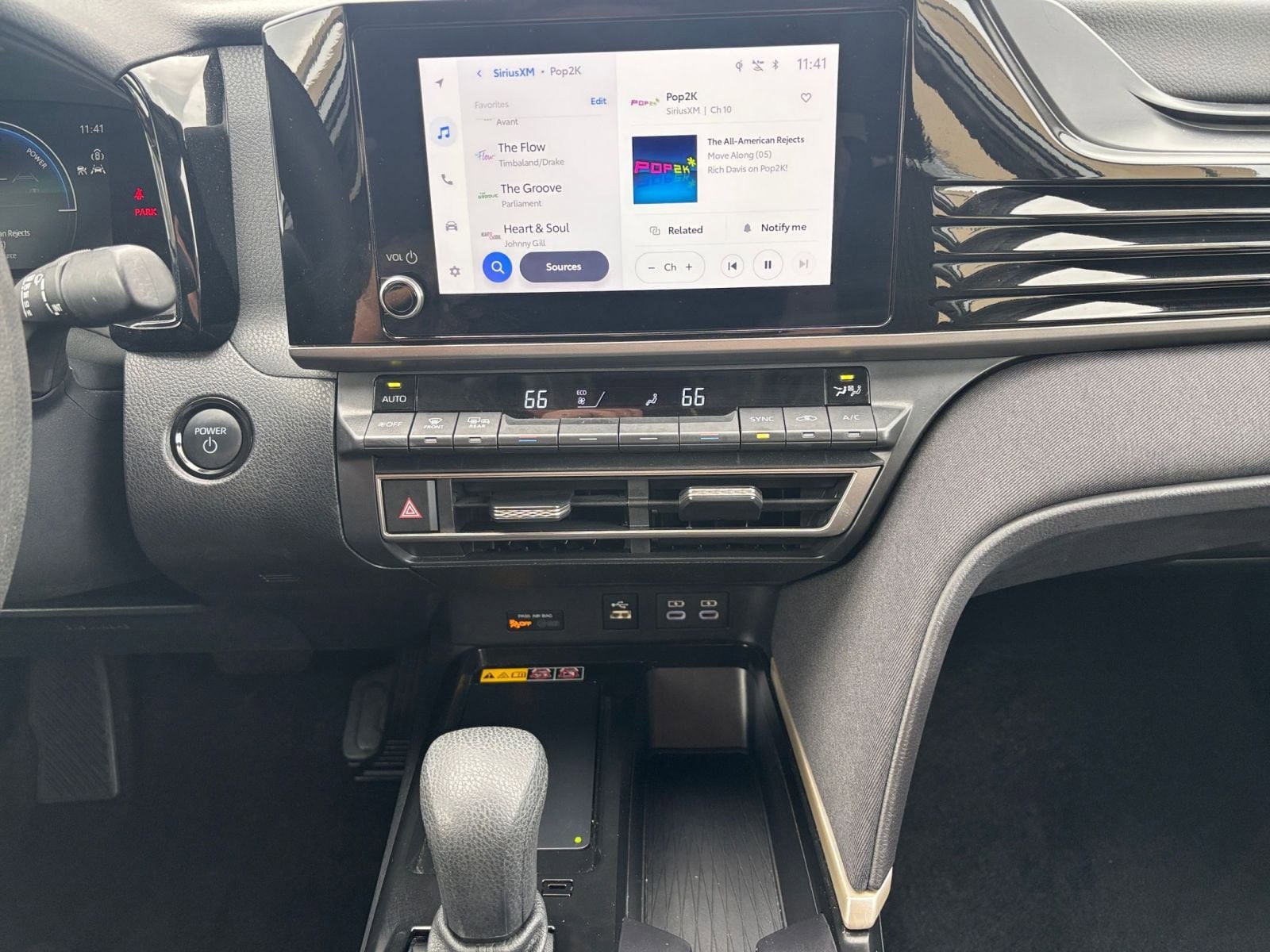 Thumbnail: 2025 Toyota Camry - 18