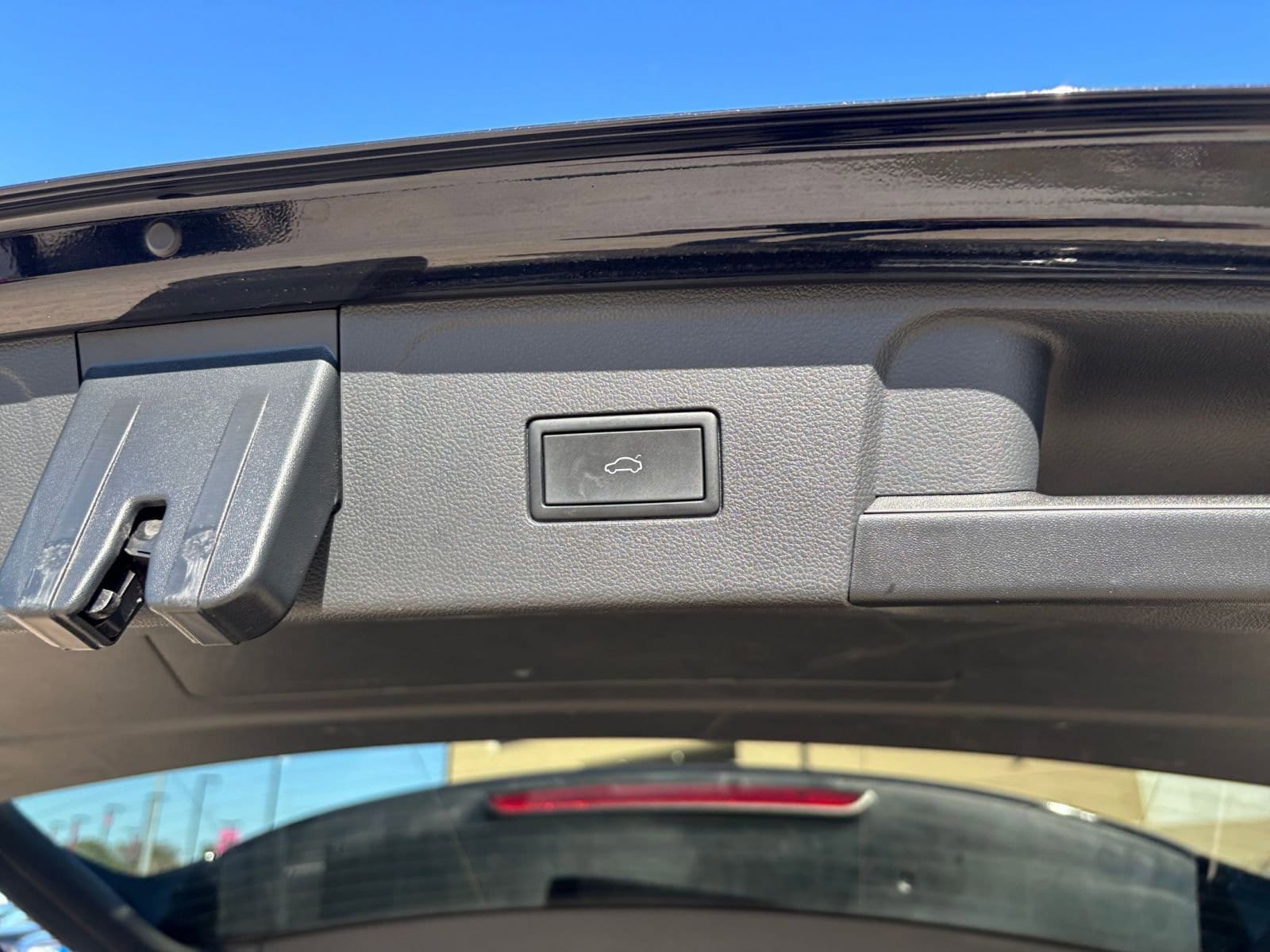 Thumbnail: 2024 Volkswagen Atlas - 24