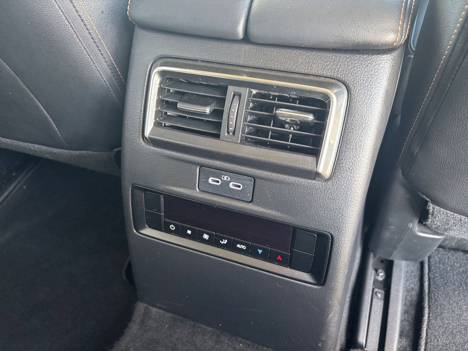 Thumbnail: 2025 Mazda CX-70 - 25