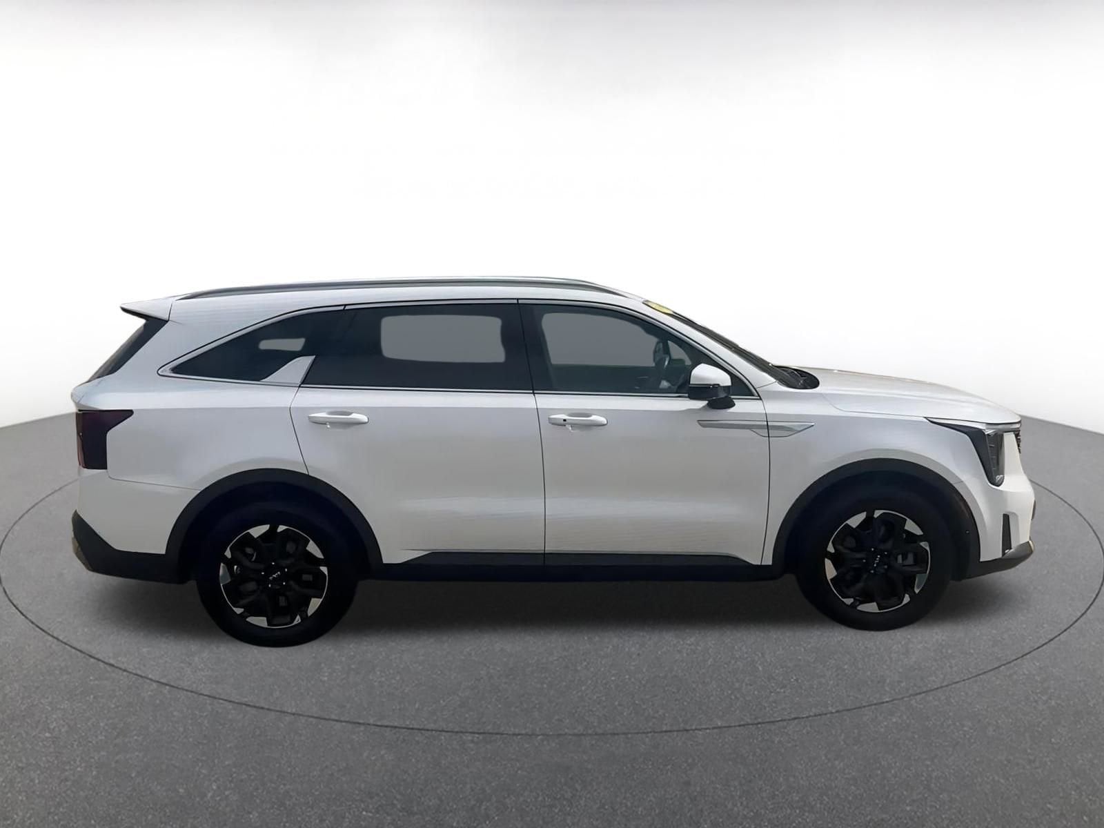 2024 Kia Sorento S 13