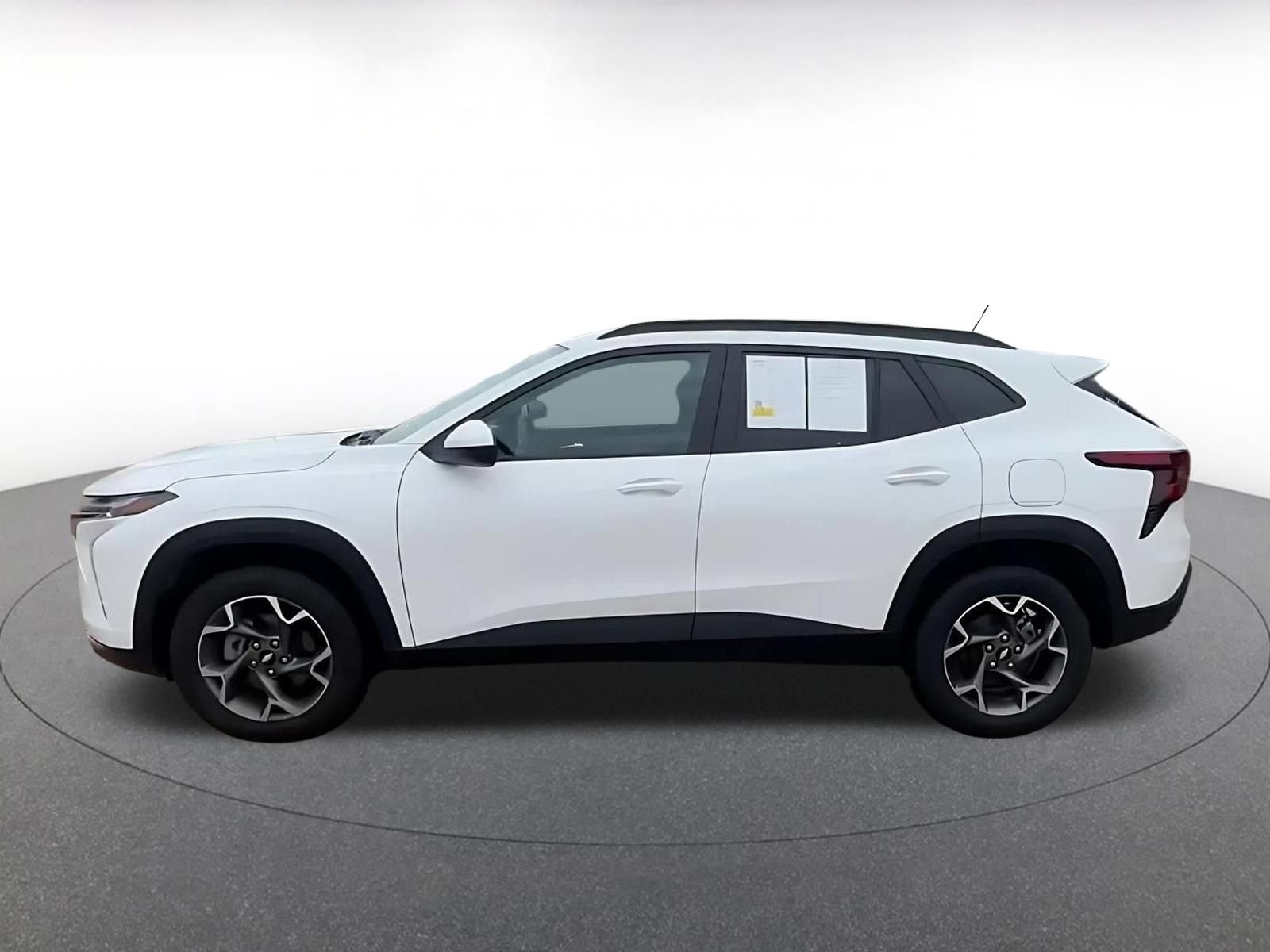 Thumbnail: 2025 Chevrolet Trax - 10