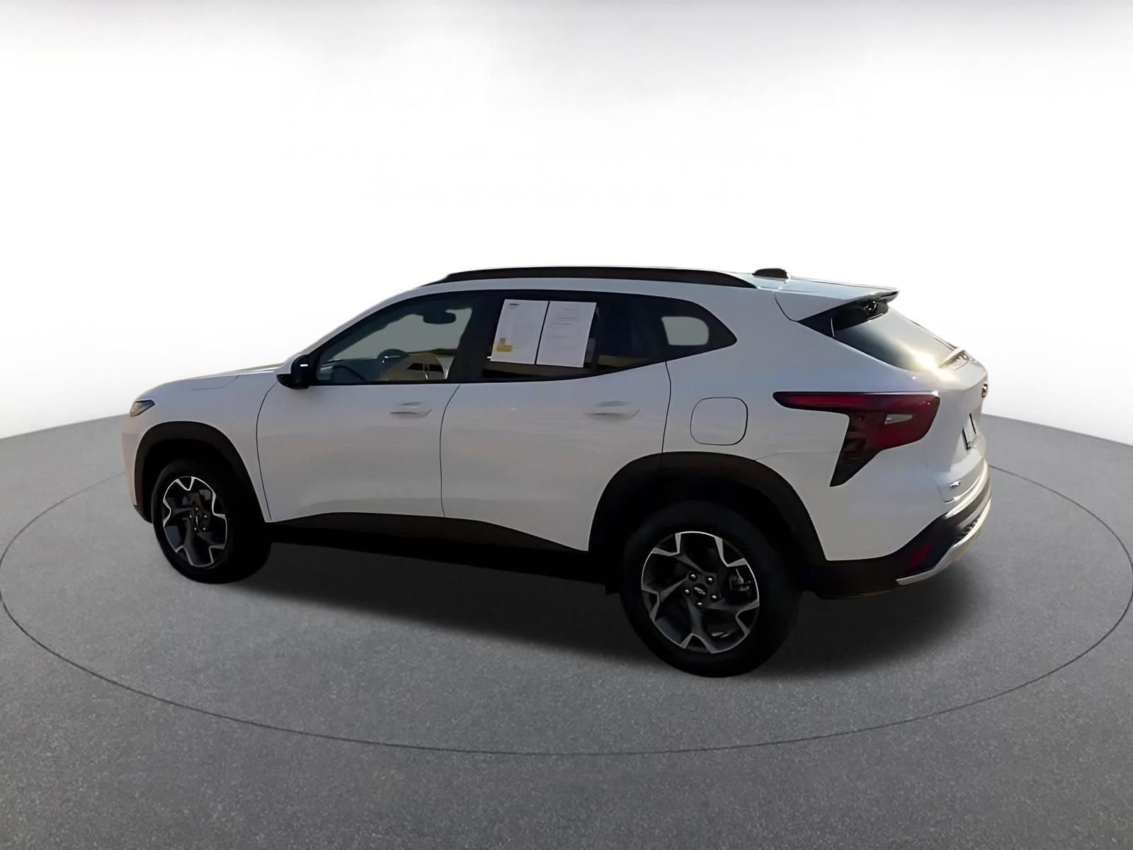 Thumbnail: 2025 Chevrolet Trax - 10