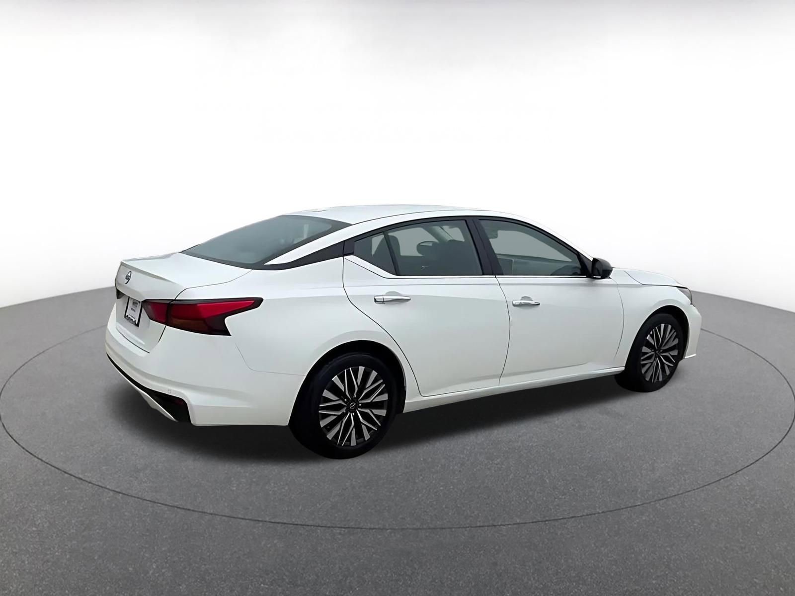 Thumbnail: 2025 Nissan Altima - 14