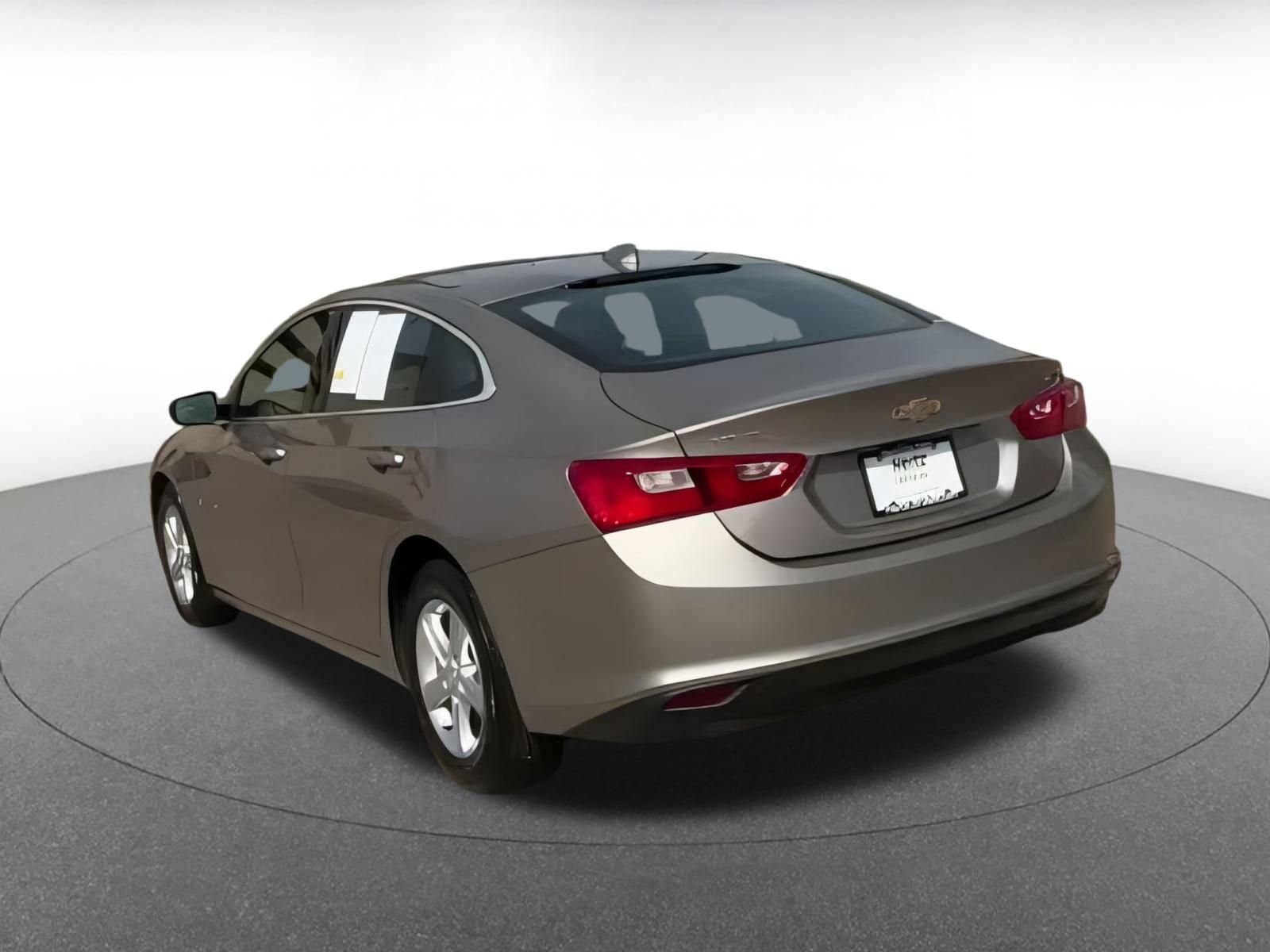Thumbnail: 2024 Chevrolet Malibu - 13