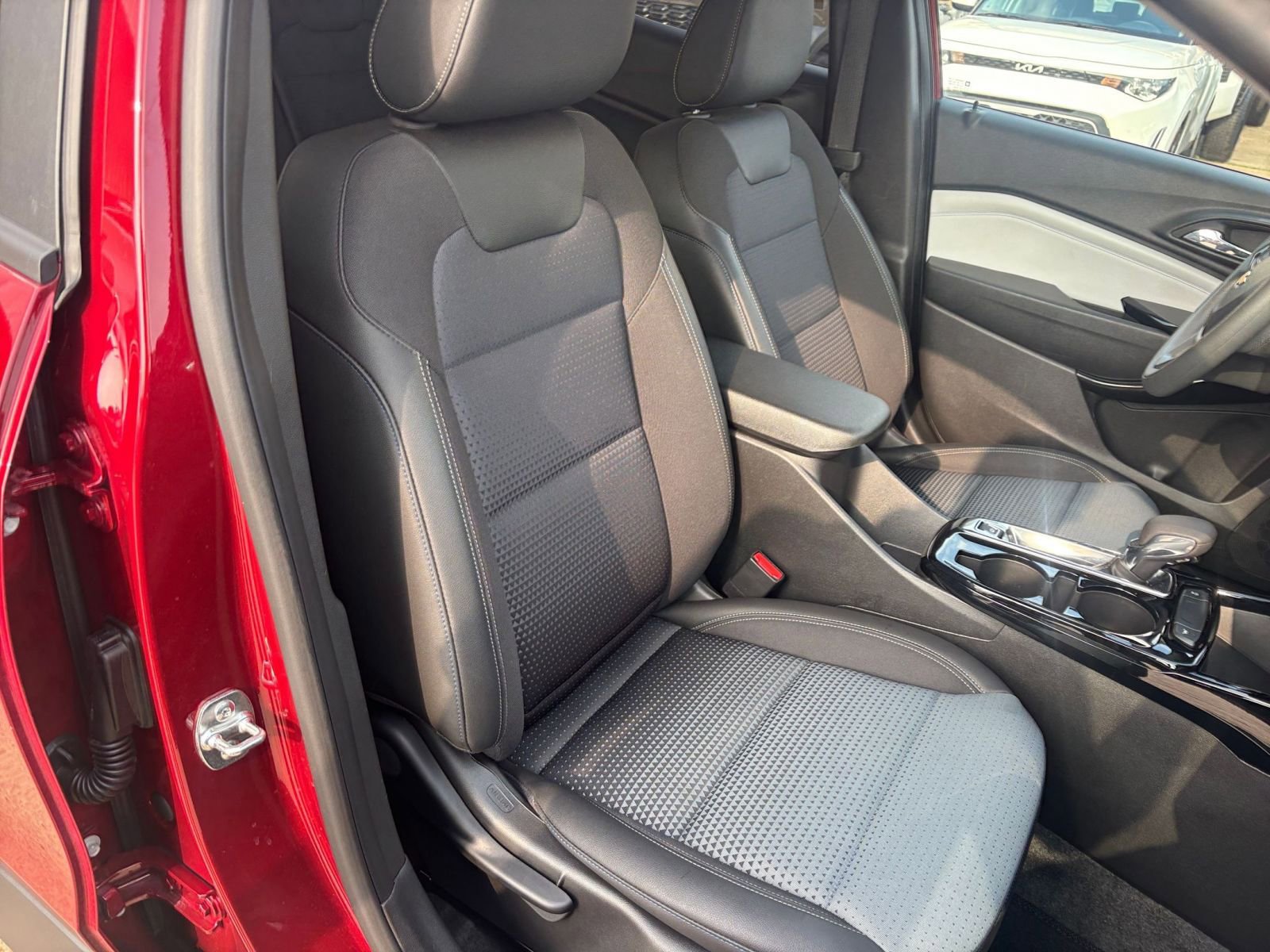 Thumbnail: 2025 Chevrolet Trax - 35
