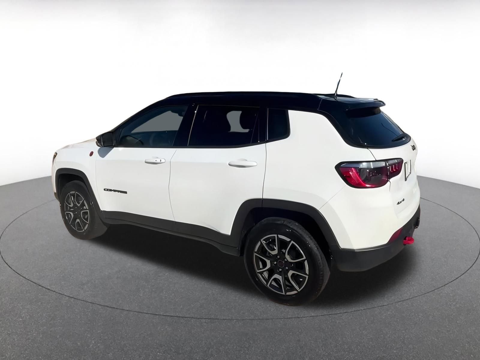 Thumbnail: 2025 Jeep Compass - 9