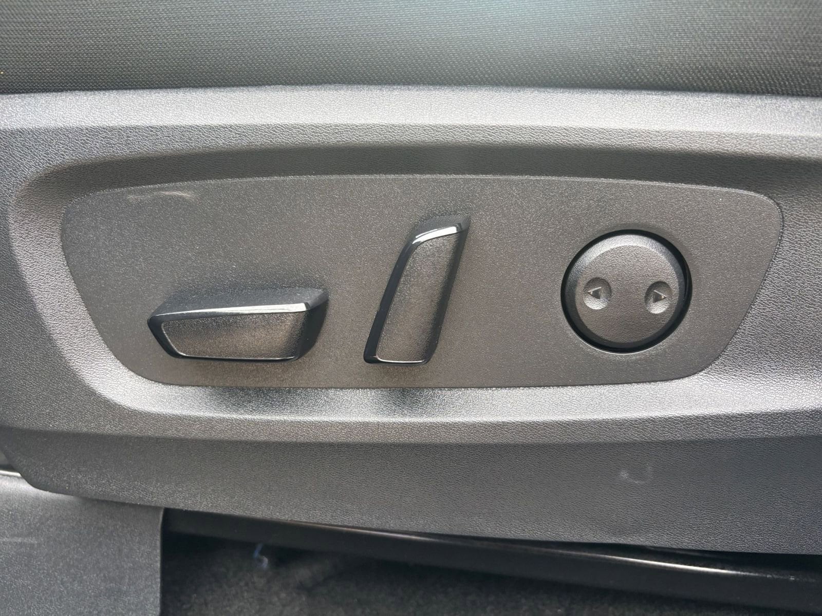 Thumbnail: 2025 Nissan Pathfinder - 25