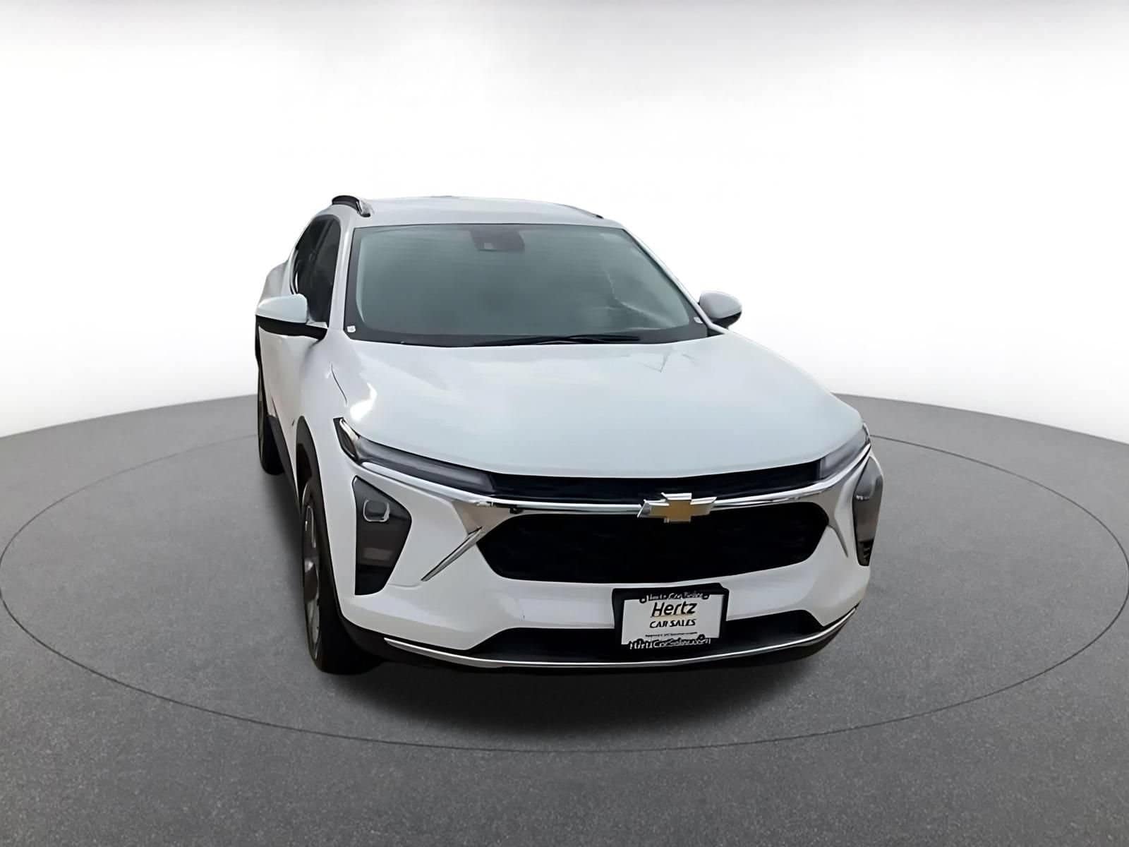 Thumbnail: 2025 Chevrolet Trax - 3