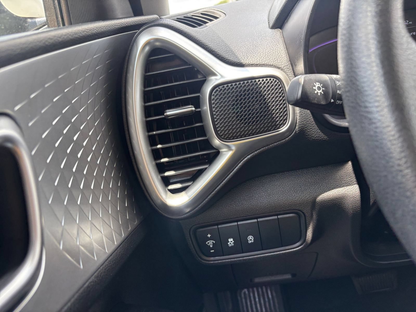 Thumbnail: 2025 Kia Soul - 32