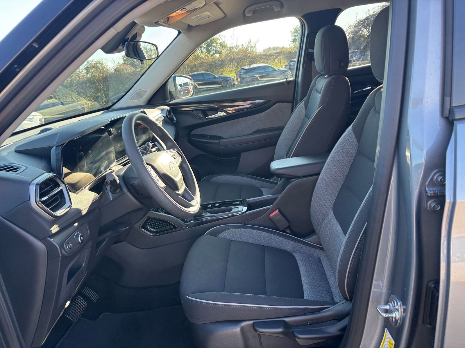 Thumbnail: 2025 Chevrolet TrailBlazer - 24