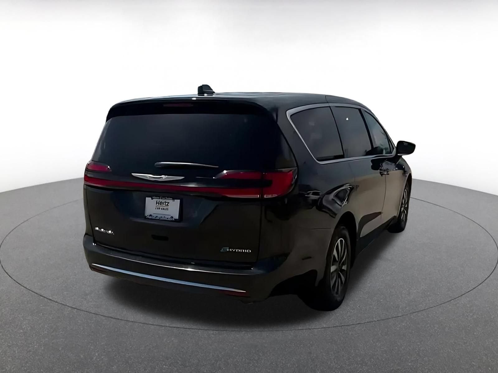 Thumbnail: 2023 Chrysler Pacifica - 15