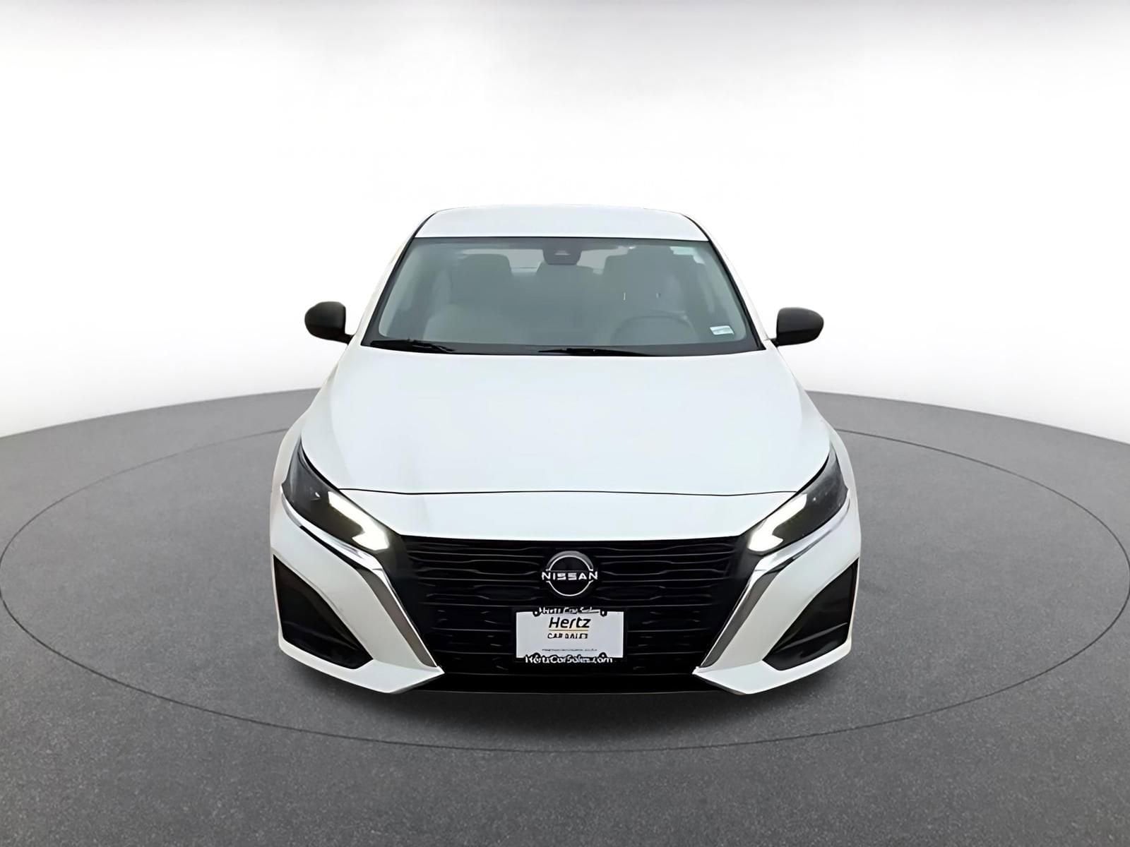 Thumbnail: 2025 Nissan Altima - 4