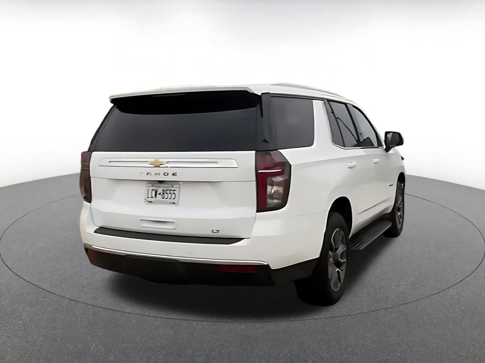 Thumbnail: 2024 Chevrolet Tahoe - 14