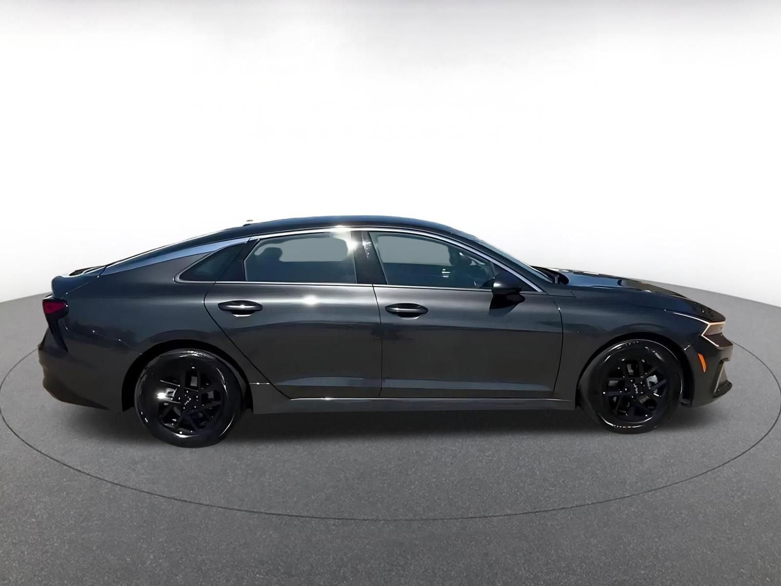 Thumbnail: 2025 Kia K5 - 16