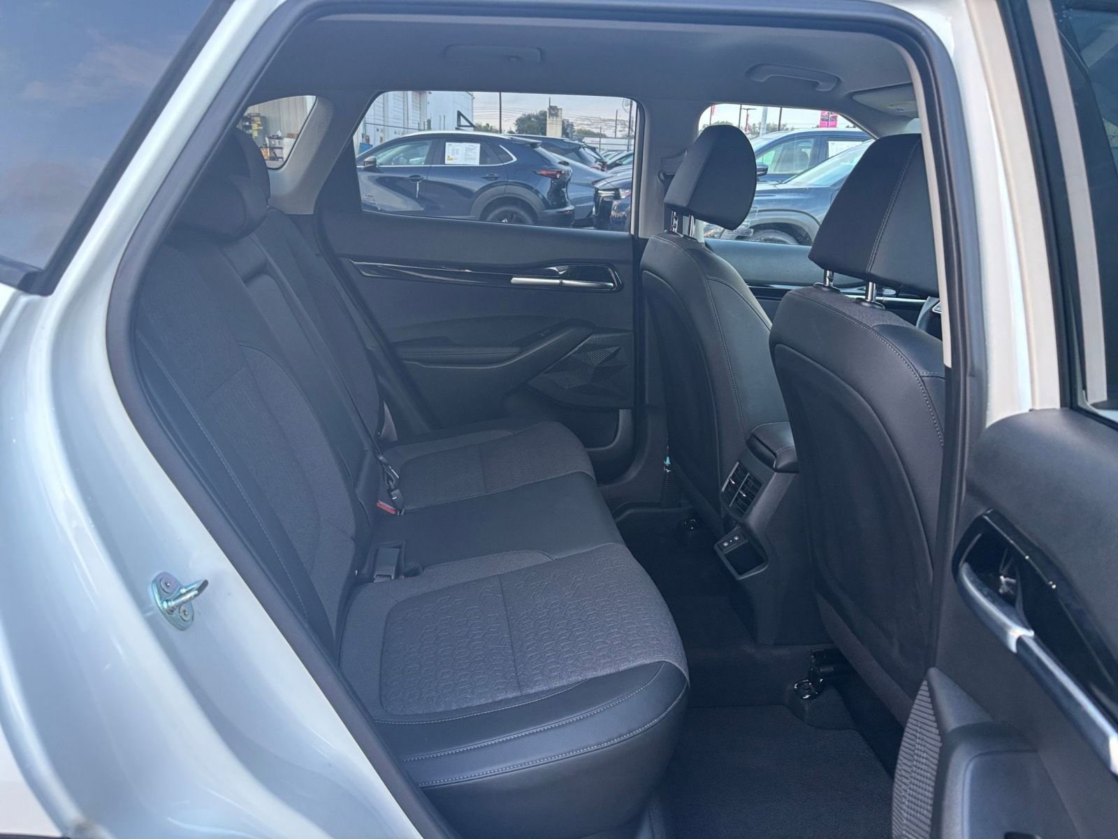 Thumbnail: 2025 Kia Seltos - 24