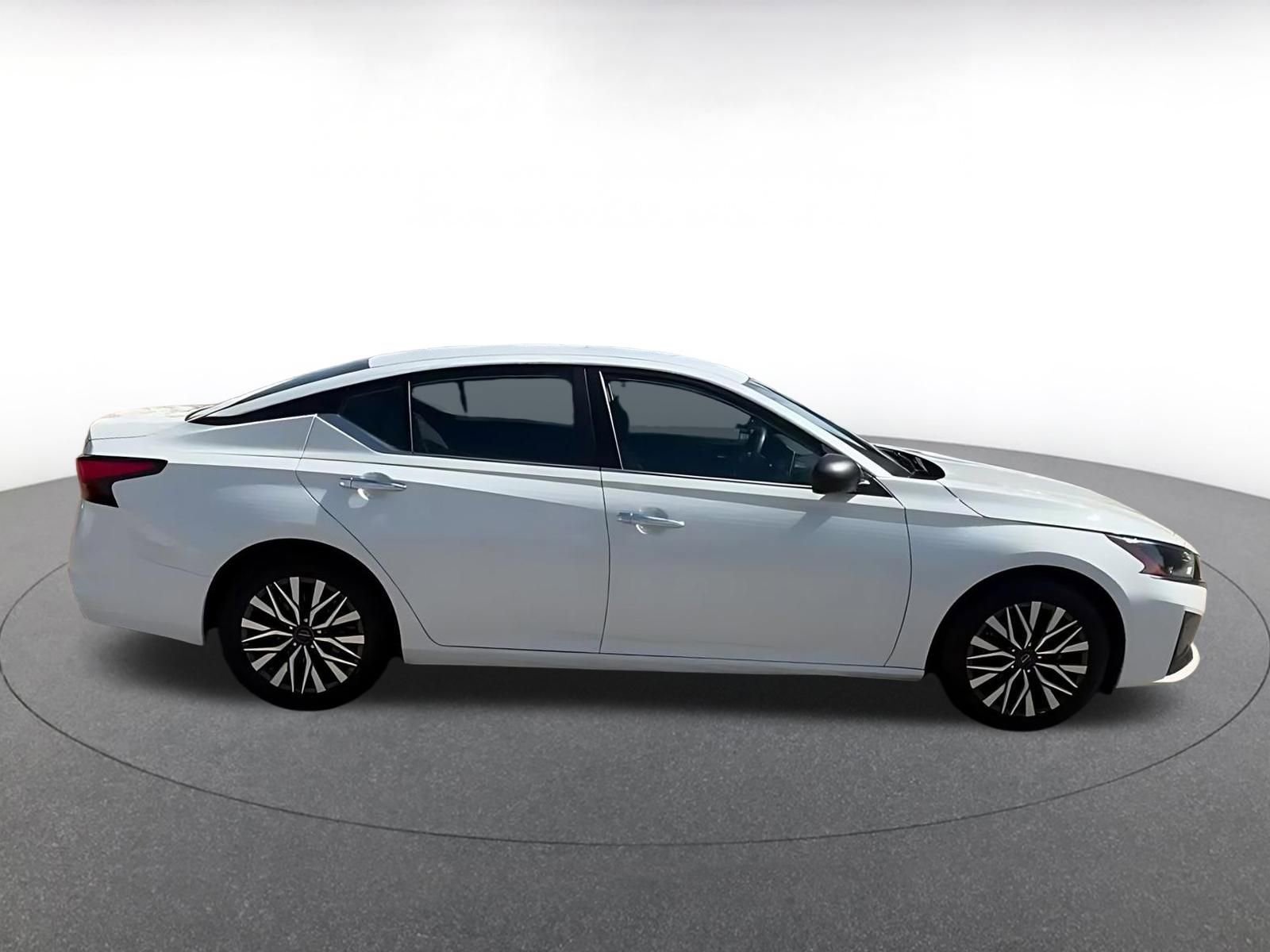 Thumbnail: 2025 Nissan Altima - 16