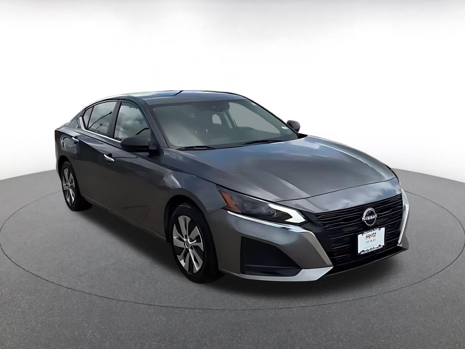 Thumbnail: 2024 Nissan Altima - 3