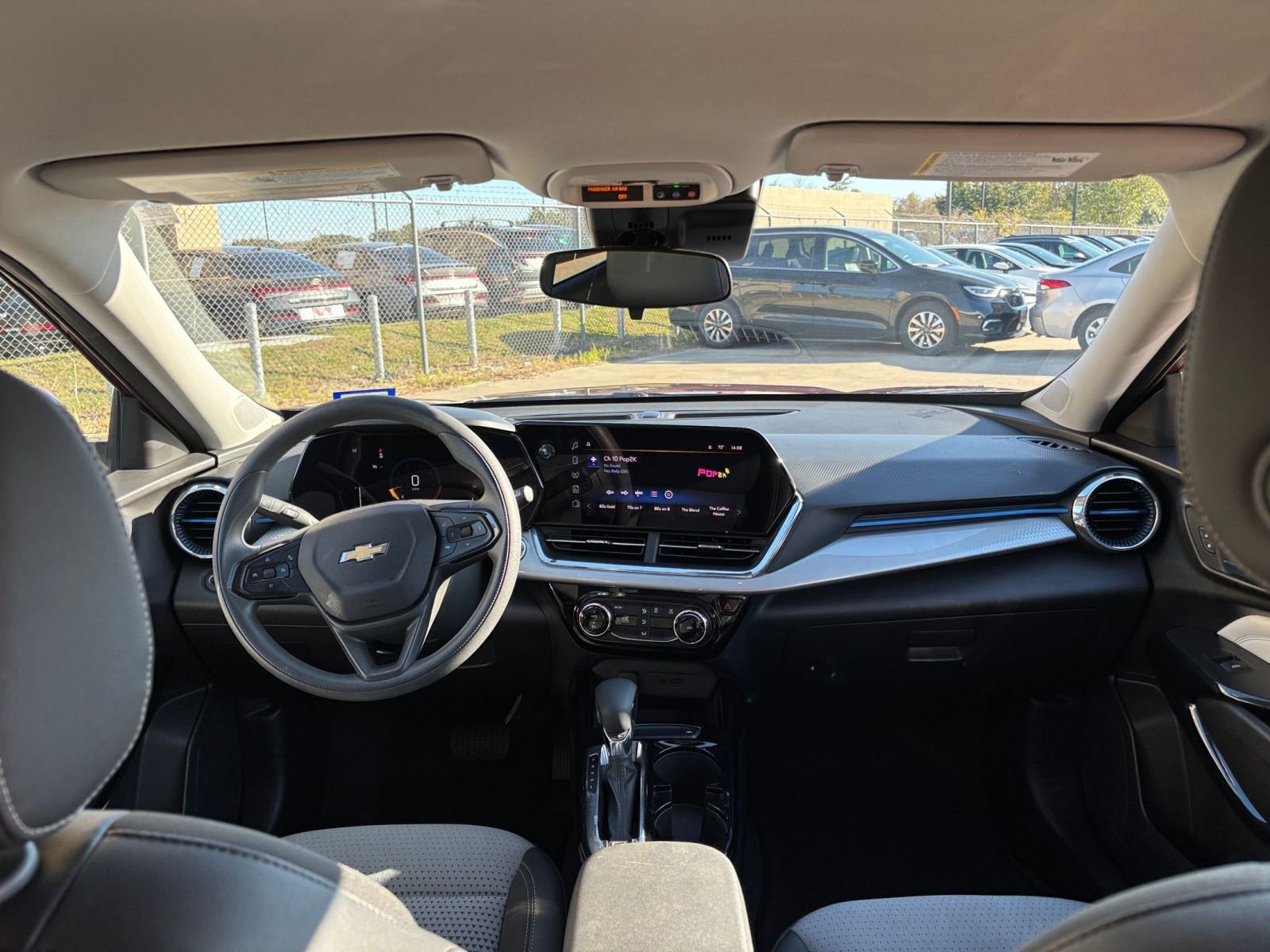 Thumbnail: 2025 Chevrolet Trax - 31