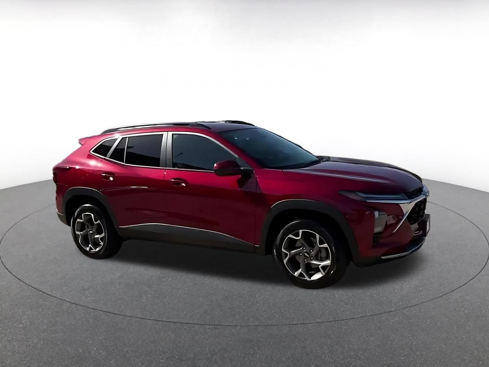 Thumbnail: 2025 Chevrolet Trax - 2