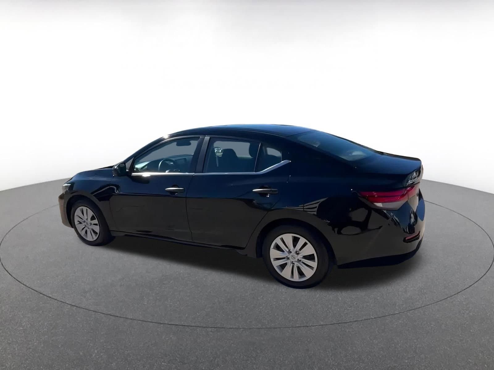 Thumbnail: 2025 Nissan Sentra - 10