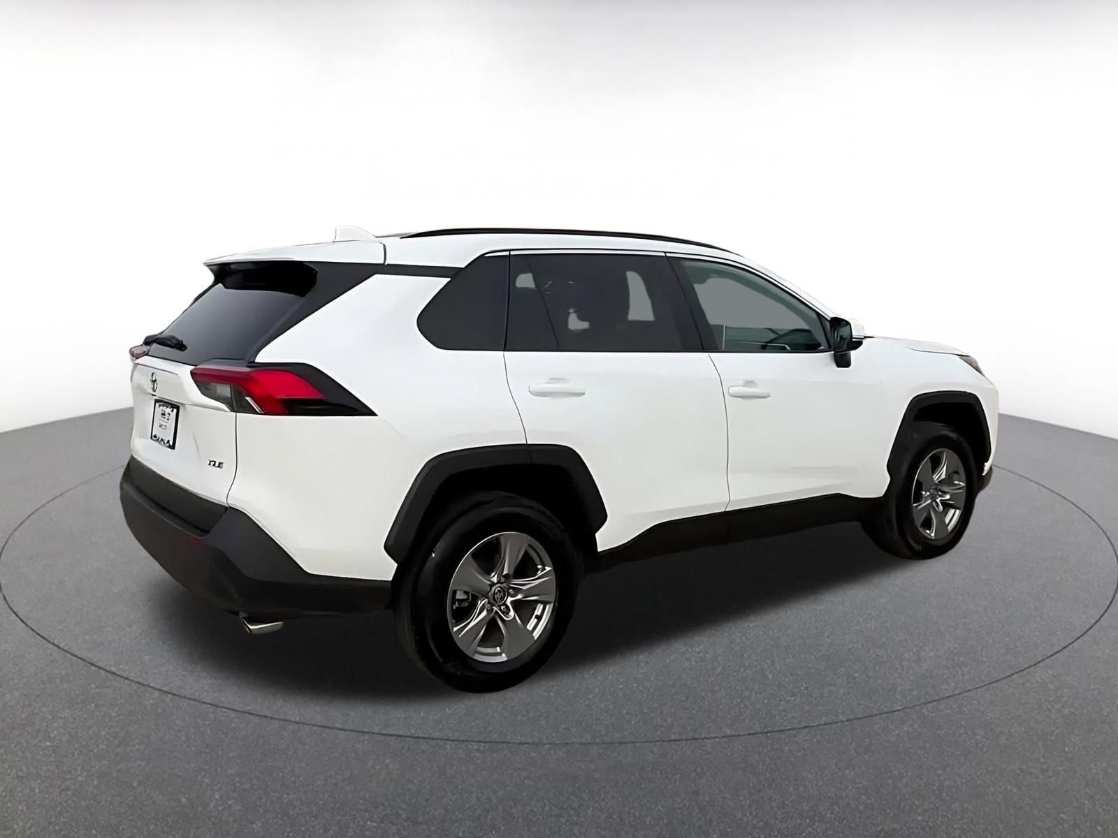 Thumbnail: 2025 Toyota RAV4 - 15