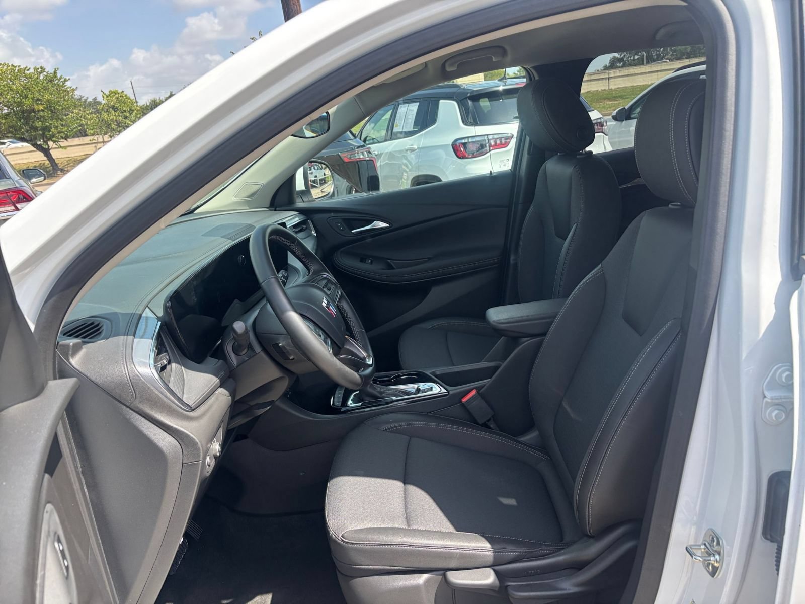 Thumbnail: 2026 Buick Encore GX - 25