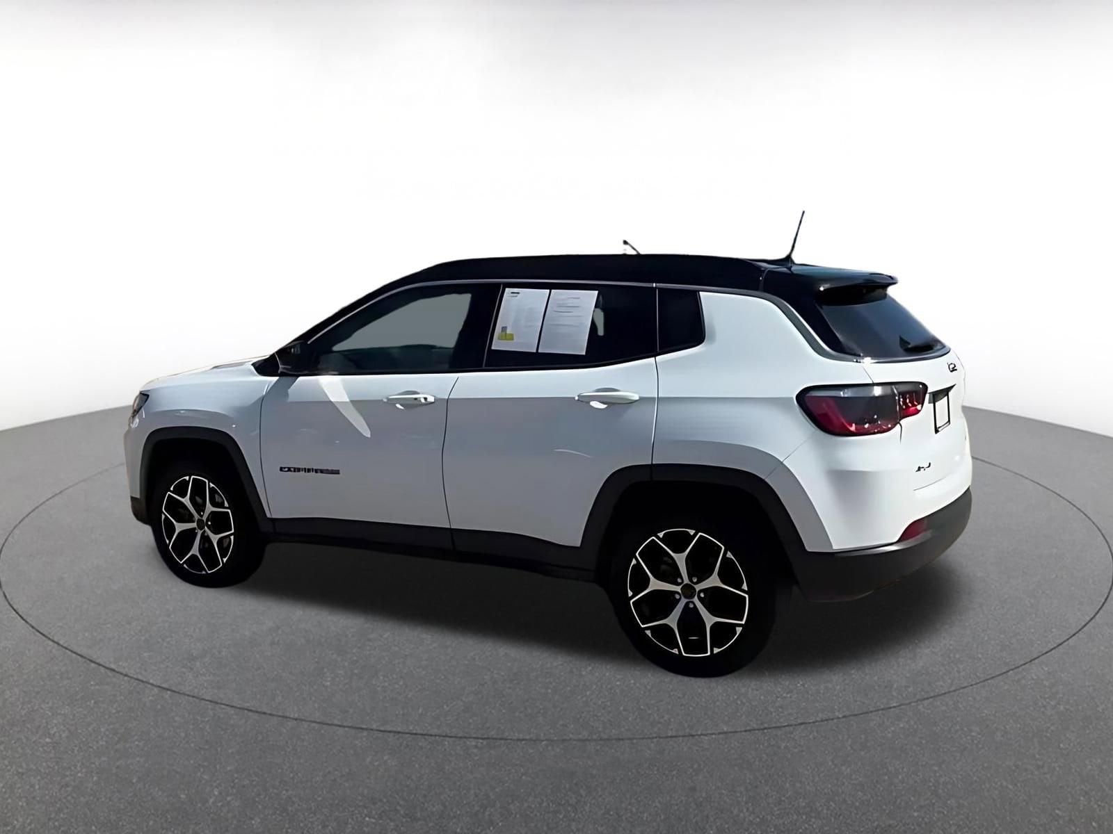 Thumbnail: 2025 Jeep Compass - 11