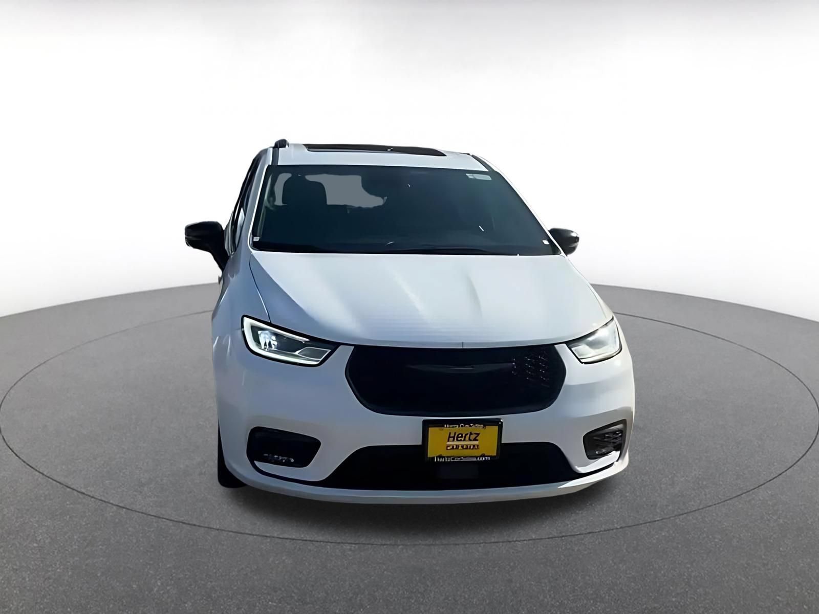 Thumbnail: 2025 Chrysler Pacifica - 4