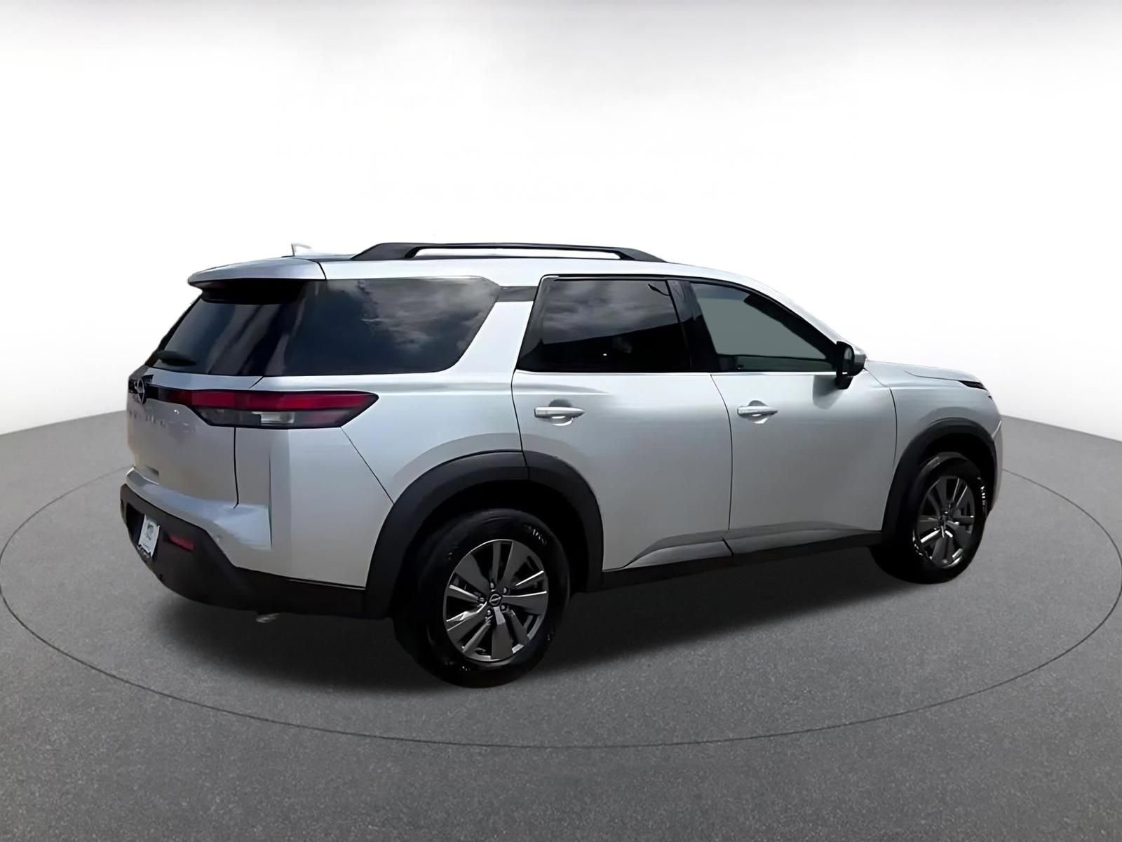 Thumbnail: 2025 Nissan Pathfinder - 14