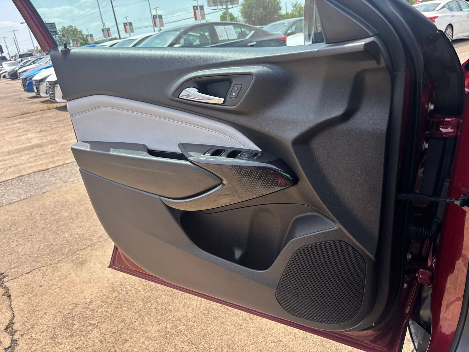 Thumbnail: 2025 Chevrolet Trax - 15