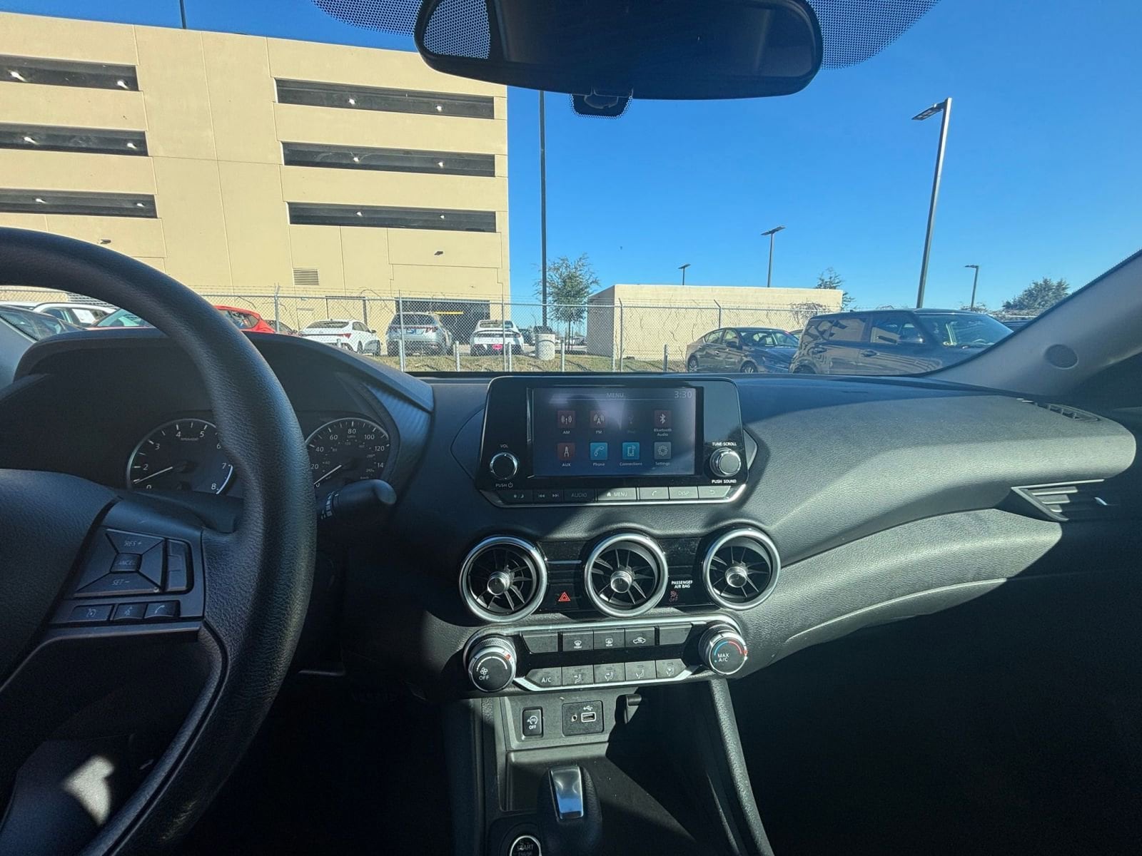 Thumbnail: 2025 Nissan Sentra - 31