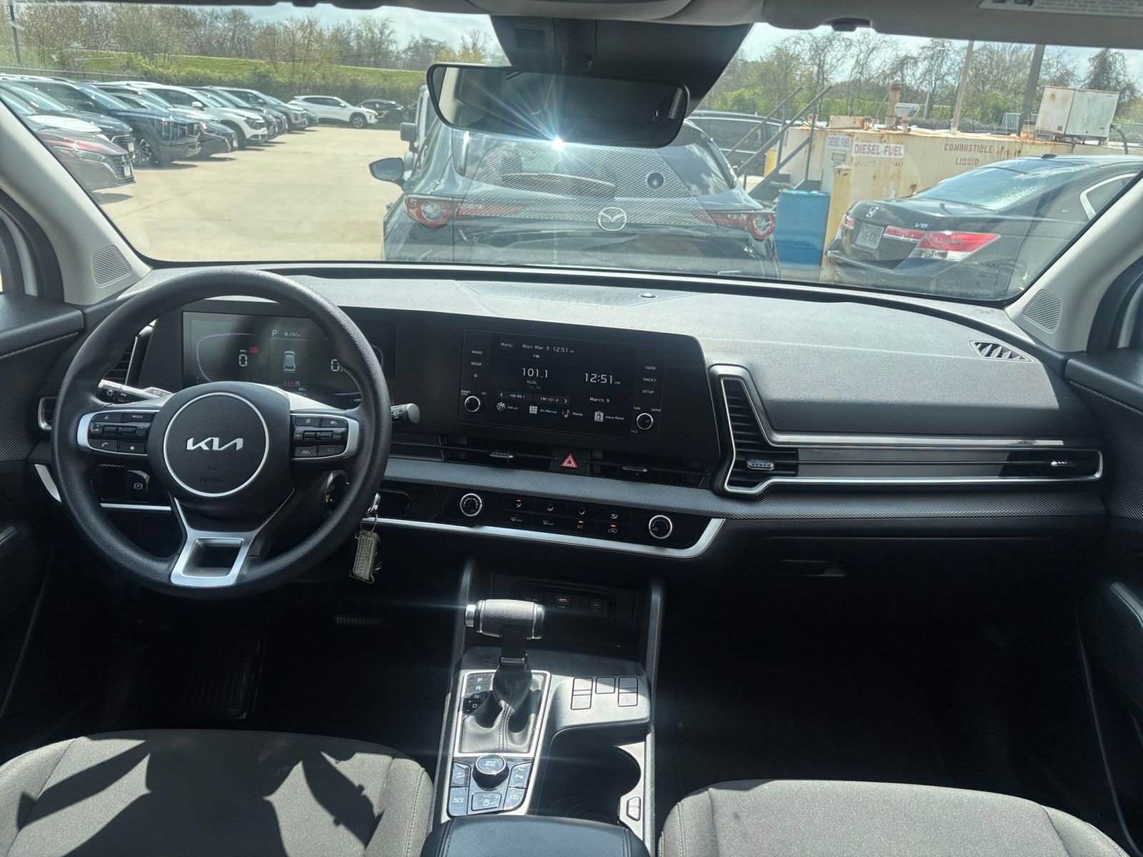 Thumbnail: 2025 Kia Sportage - 32