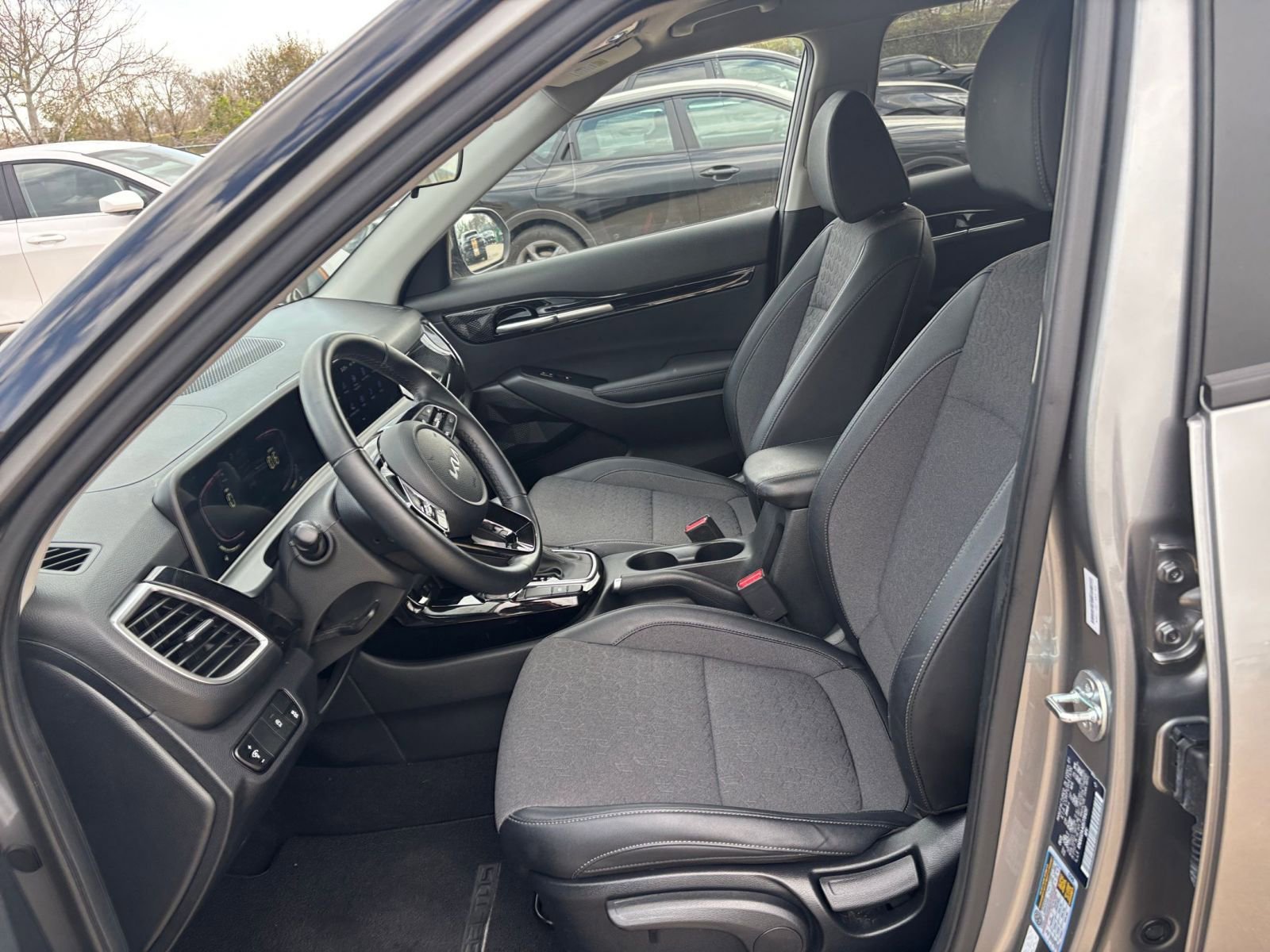 Thumbnail: 2025 Kia Seltos - 28