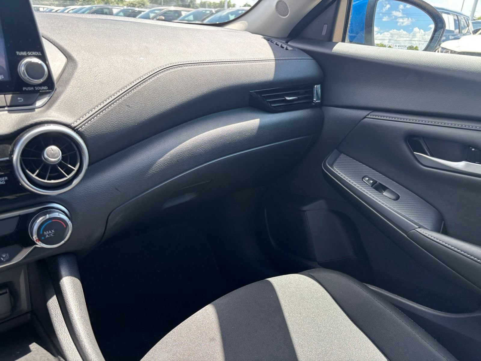 Thumbnail: 2025 Nissan Sentra - 33
