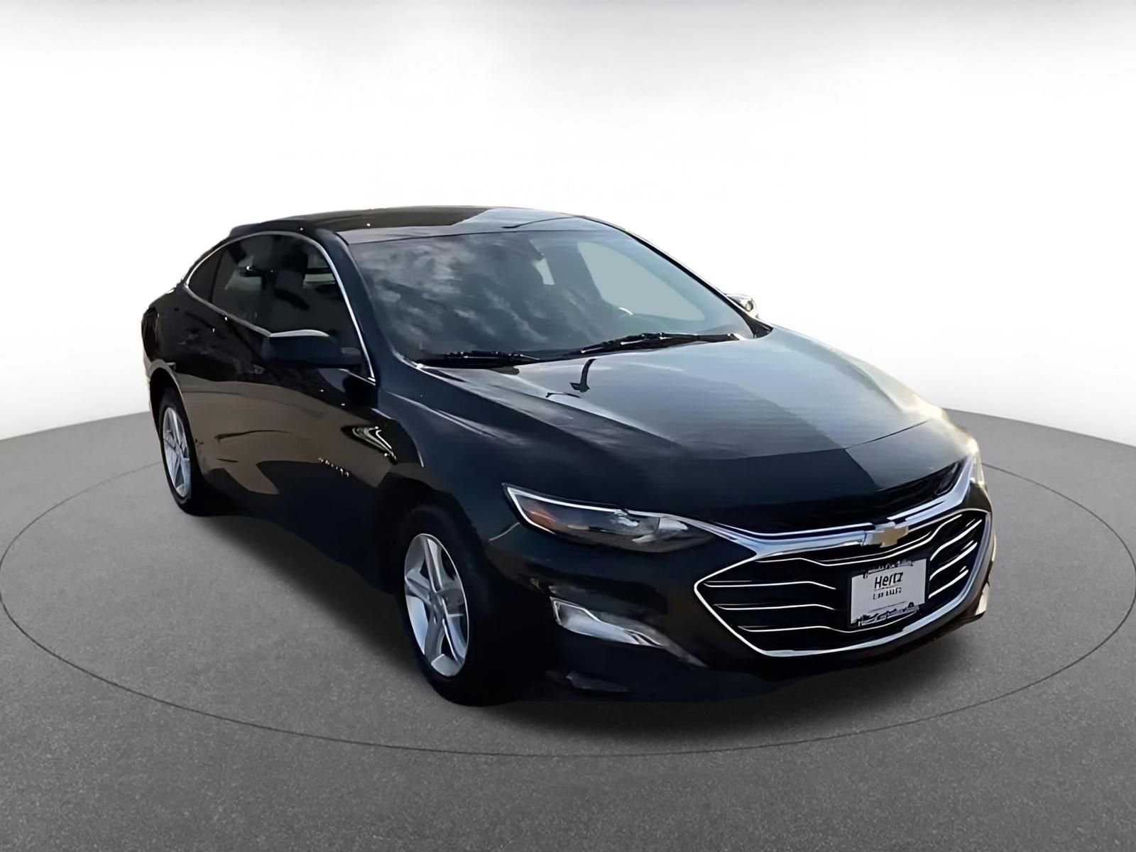 Thumbnail: 2023 Chevrolet Malibu - 3