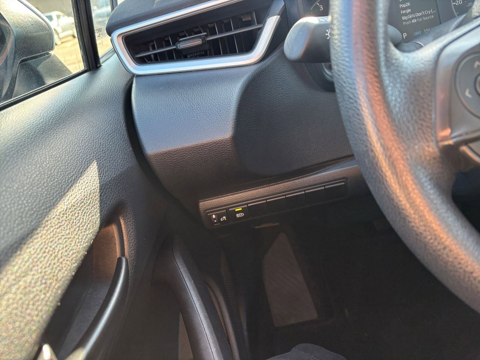 Thumbnail: 2025 Toyota Corolla - 32