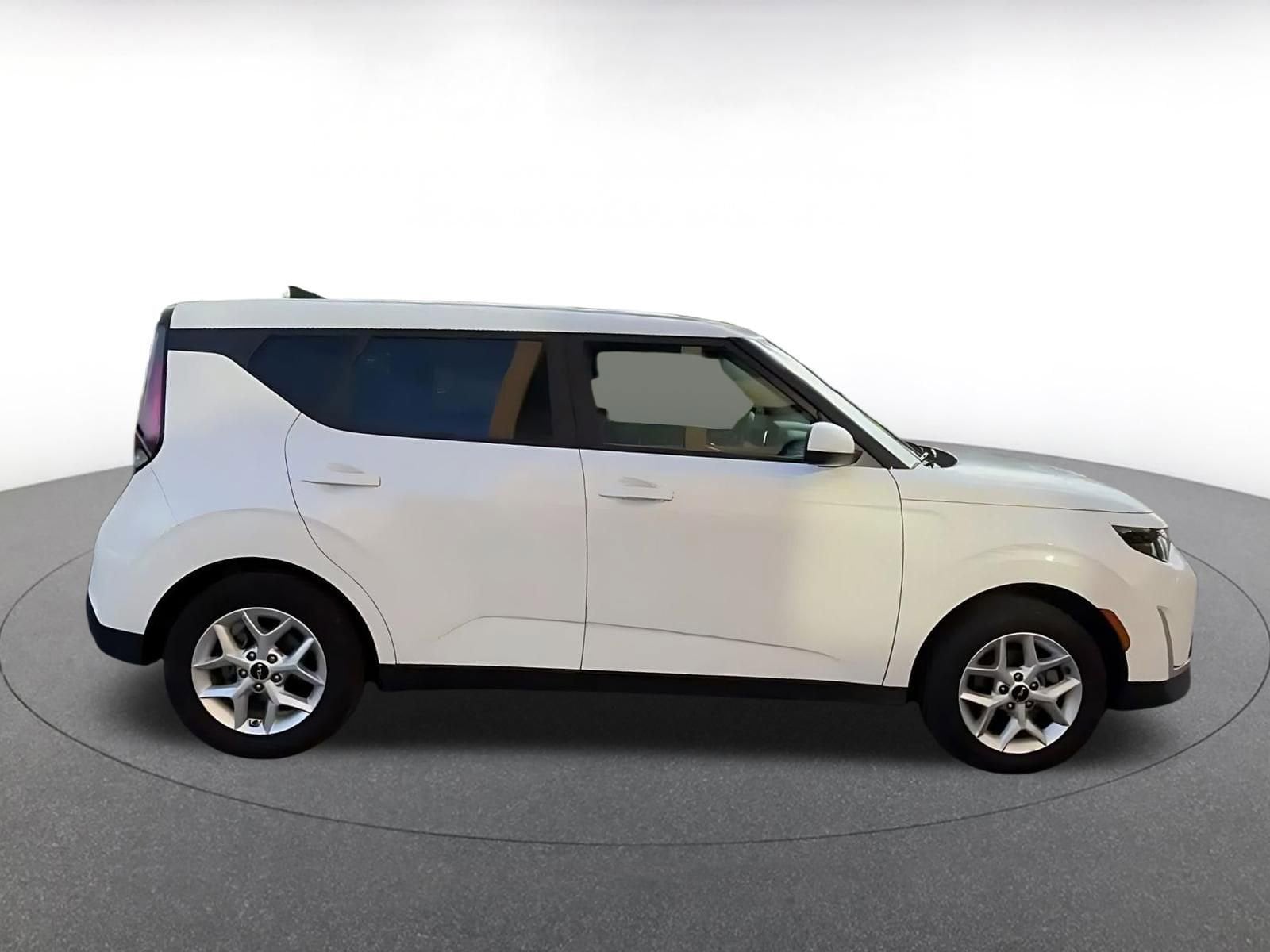 Thumbnail: 2025 Kia Soul - 16
