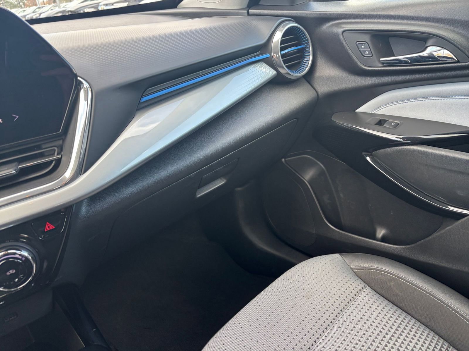 Thumbnail: 2025 Chevrolet Trax - 33