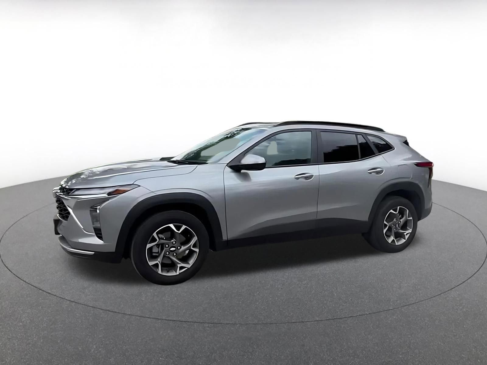 Thumbnail: 2025 Chevrolet Trax - 8