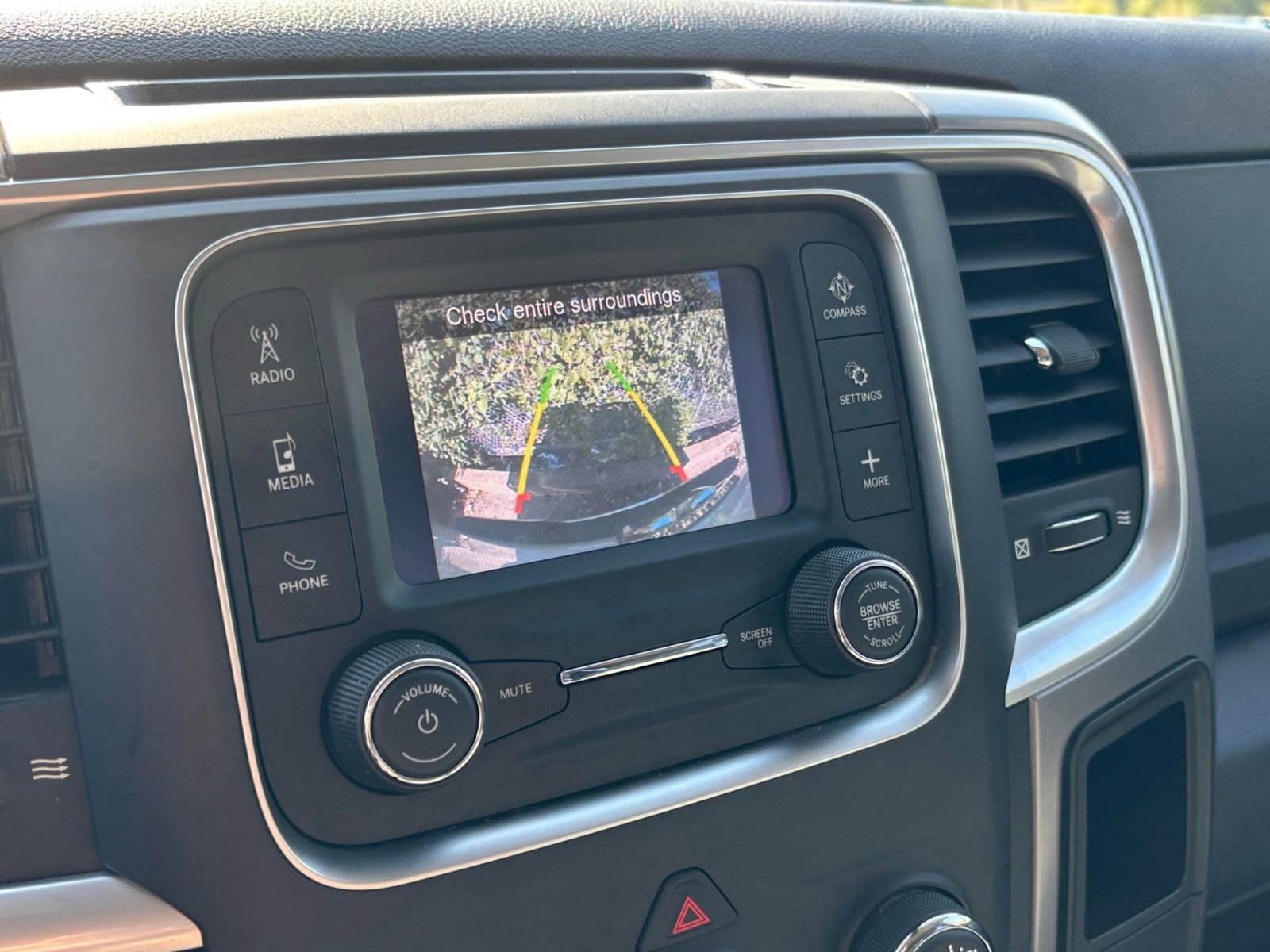 Thumbnail: 2022 RAM 1500 Classic - 17