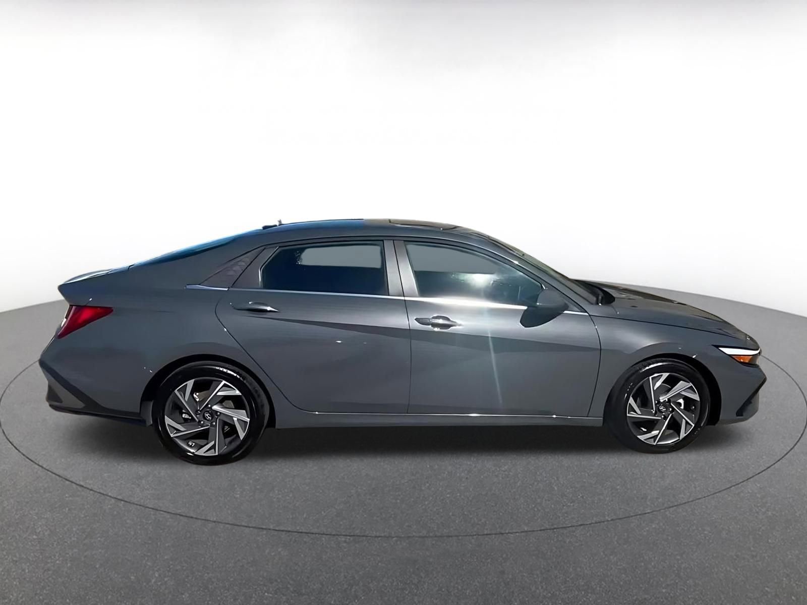 Thumbnail: 2025 Hyundai Elantra - 15